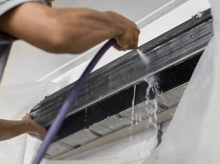 Comment nettoyer son climatiseur mural soi-même ?