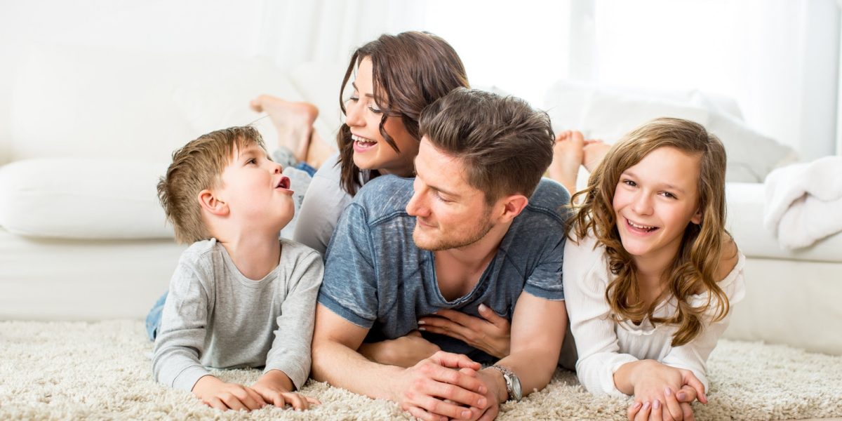Puis-je cumuler la Paje et les allocations familiales ?